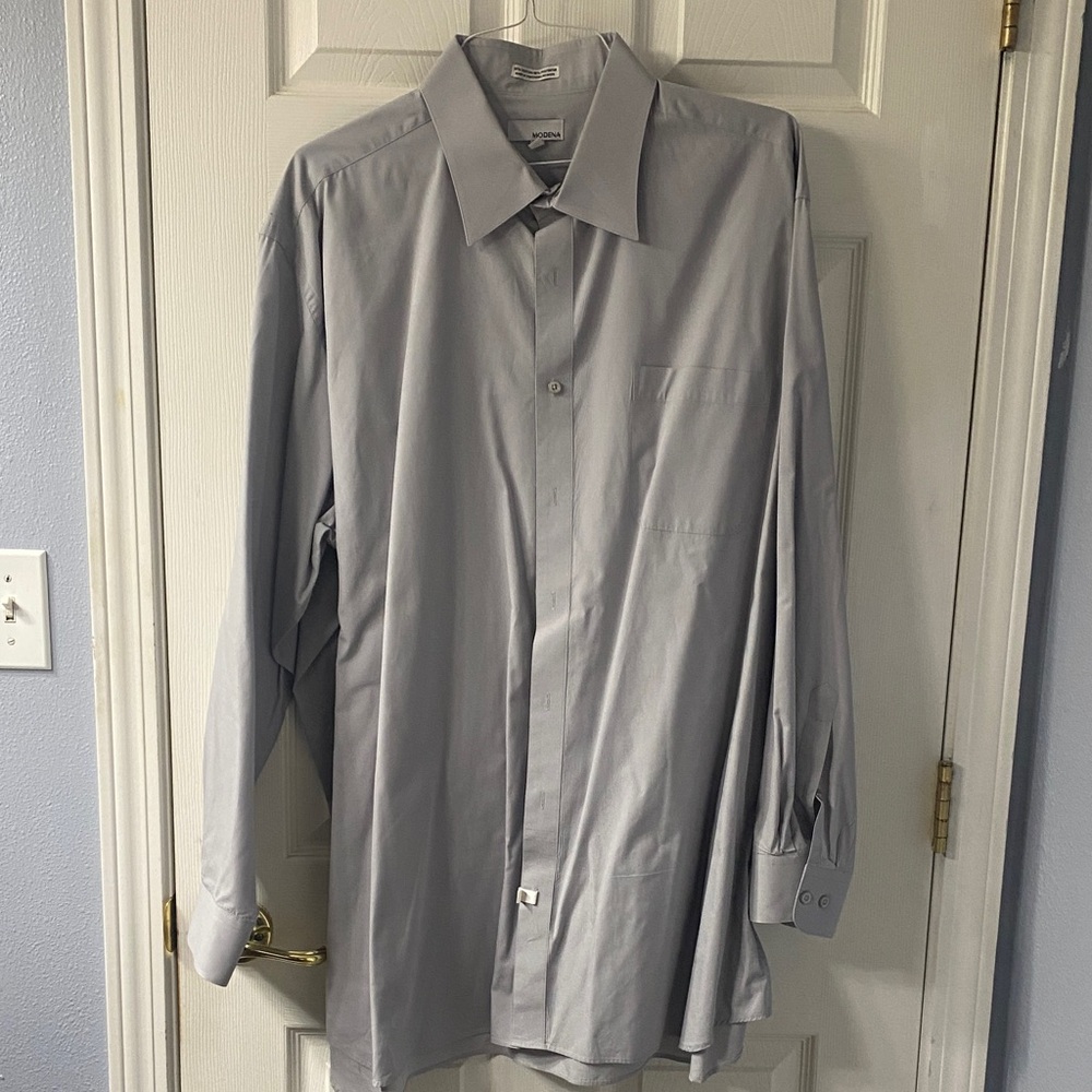 Classic Men's Light Gray Dress Shirt